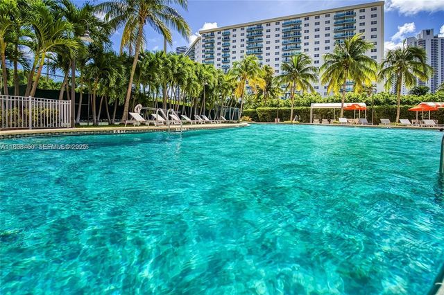 19390 Collins Avenue 217, Sunny Isles Beach, FL 33160