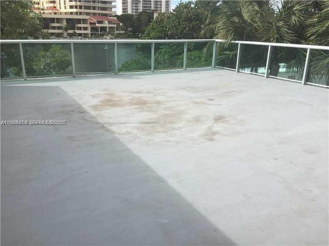 19390 Collins Avenue 217, Sunny Isles Beach, FL 33160