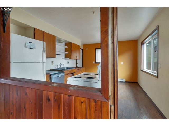 4634 Se LEE Ave, Lincoln City, OR 97367