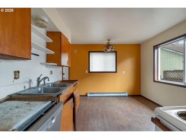 4634 Se LEE Ave, Lincoln City, OR 97367
