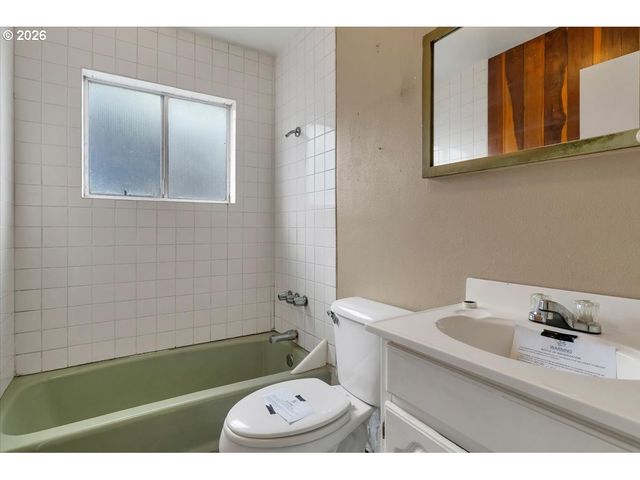 4634 Se LEE Ave, Lincoln City, OR 97367