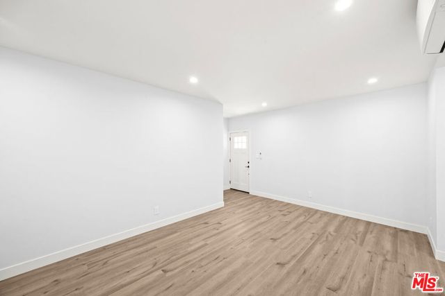 1558 1 S Genesee Avenue, Los Angeles, CA 90019