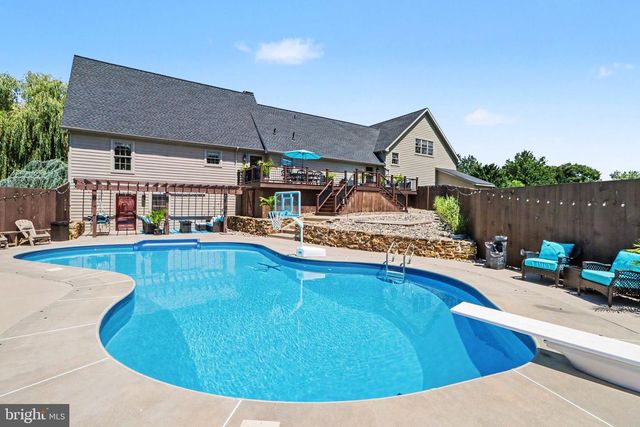 5020 ZEIGLERS CHURCH RD, Spring Grove, PA 17362
