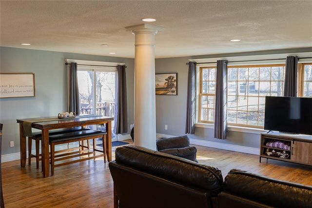 13348 185th Street, Linwood, KS 66052