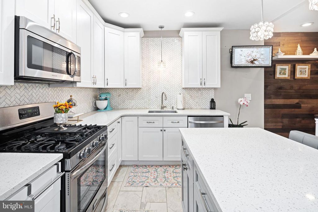 1721 JOHNSTON ST, Philadelphia, PA 19145