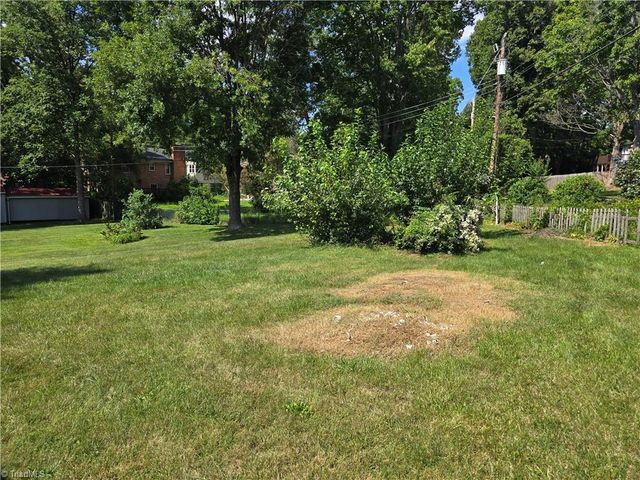 2402 Chatham Drive, Greensboro, NC 27408