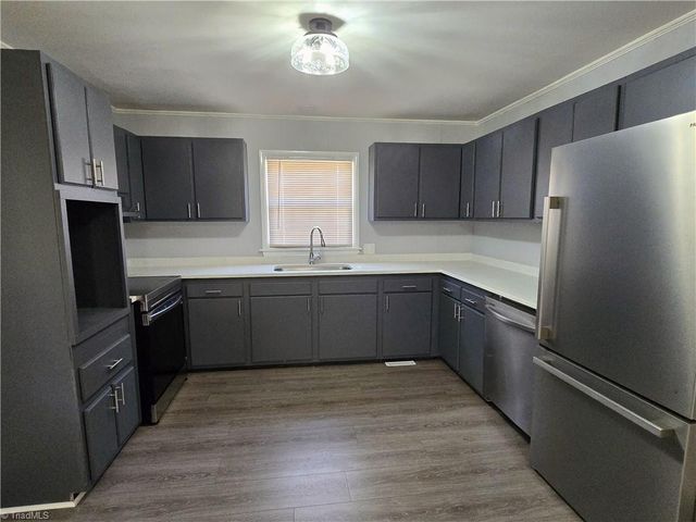 2402 Chatham Drive, Greensboro, NC 27408