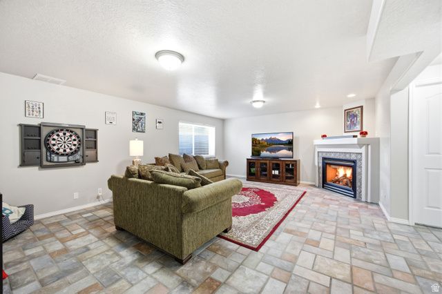 9787 S GARDEN GLEN RD, South Jordan, UT 84095