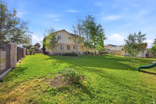 9787 S GARDEN GLEN RD, South Jordan, UT 84095