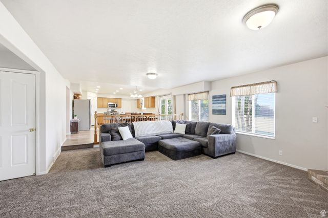 9787 S GARDEN GLEN RD, South Jordan, UT 84095