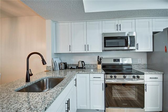 770 Spence CIR, Virginia Beach, VA 23462