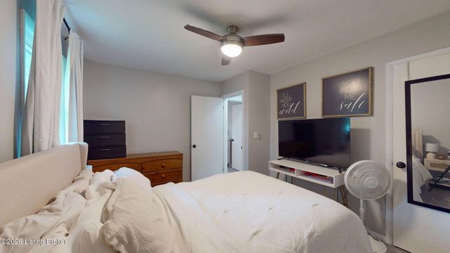 9741 Mason Ln, Fairdale, KY 40118