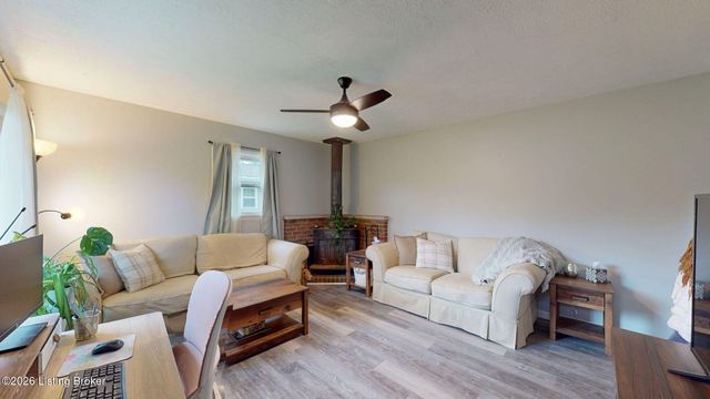 9741 Mason Ln, Fairdale, KY 40118