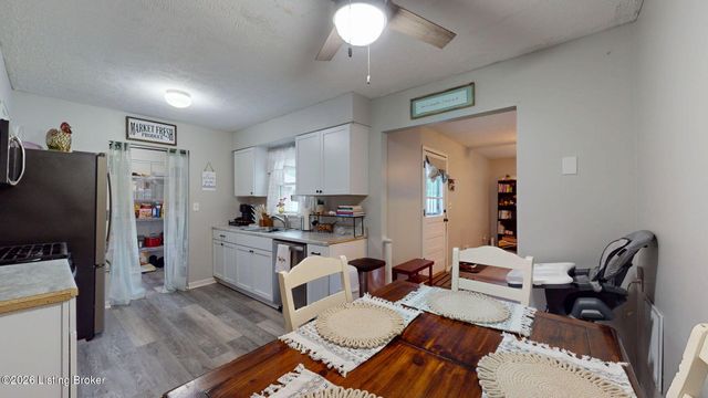 9741 Mason Ln, Fairdale, KY 40118