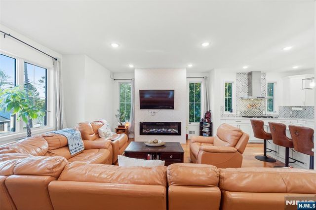 21 Cedar Street, Cresskill, NJ 07626