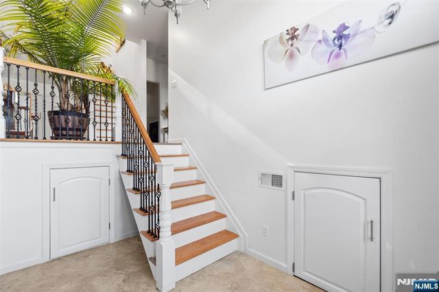 21 Cedar Street, Cresskill, NJ 07626