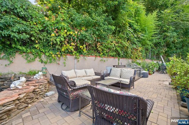 21 Cedar Street, Cresskill, NJ 07626