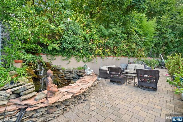 21 Cedar Street, Cresskill, NJ 07626