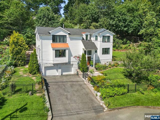 21 Cedar Street, Cresskill, NJ 07626