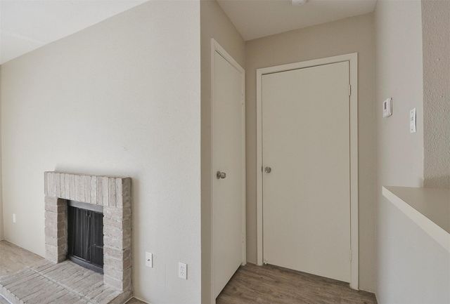 12905 Woodforest Bl 704, Houston, TX 77015