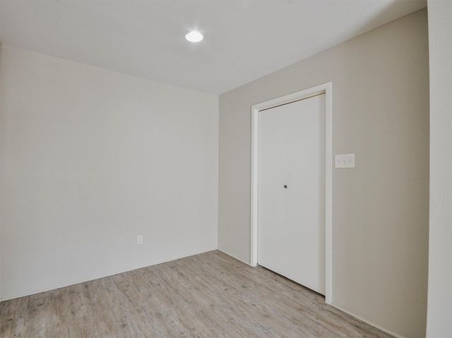 12905 Woodforest Bl 704, Houston, TX 77015