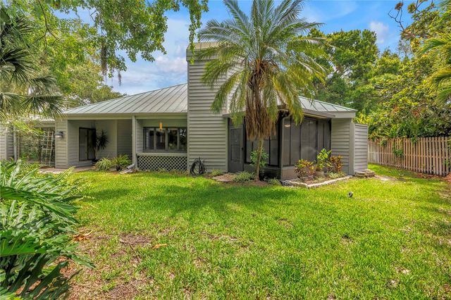 10495 LONGWOOD DRIVE, Seminole, FL 33777