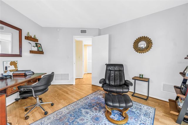 10495 LONGWOOD DRIVE, Seminole, FL 33777