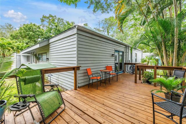 10495 LONGWOOD DRIVE, Seminole, FL 33777