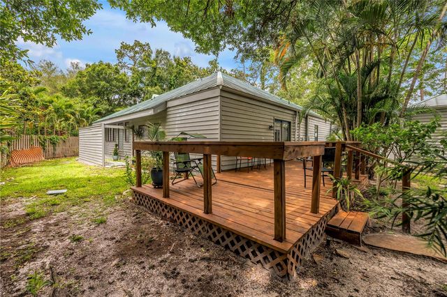 10495 LONGWOOD DRIVE, Seminole, FL 33777