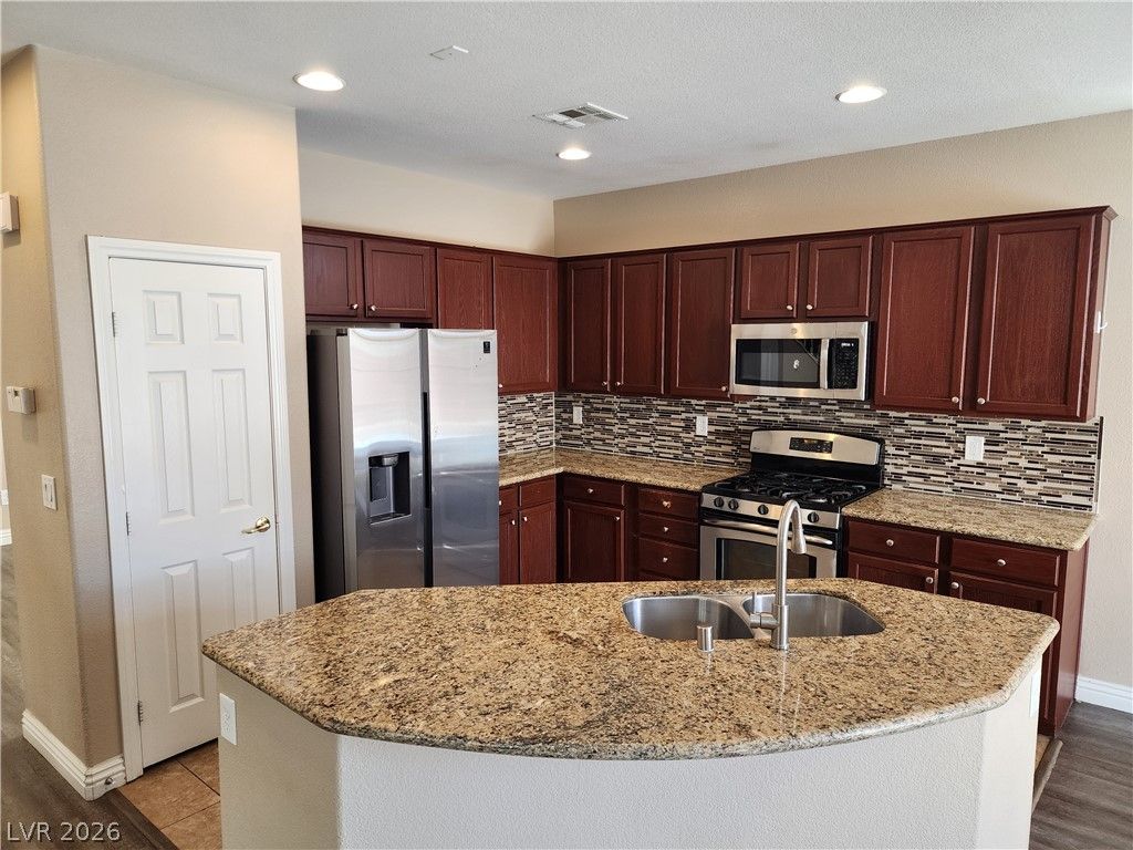 5395 Champion Run Street, Las Vegas, NV 89113 — photo 3