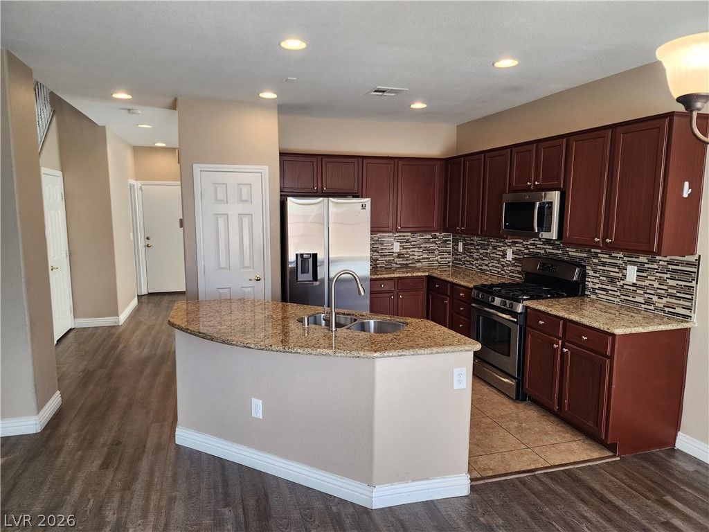 5395 Champion Run Street, Las Vegas, NV 89113 — photo 4