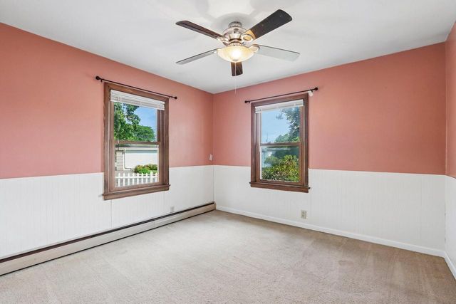 210 Prospect AVENUE, Pewaukee, WI 53072
