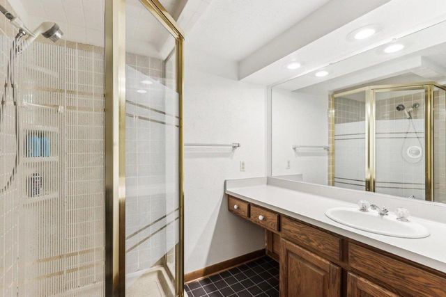 210 Prospect AVENUE, Pewaukee, WI 53072