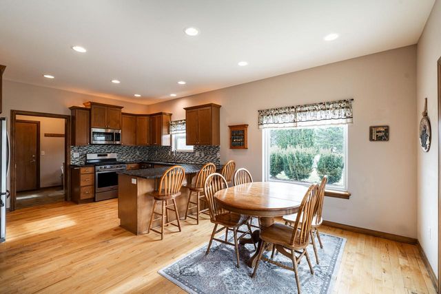 4915 Meadowview COURT, Grafton, WI 53024