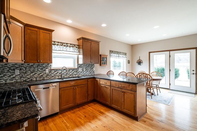 4915 Meadowview COURT, Grafton, WI 53024
