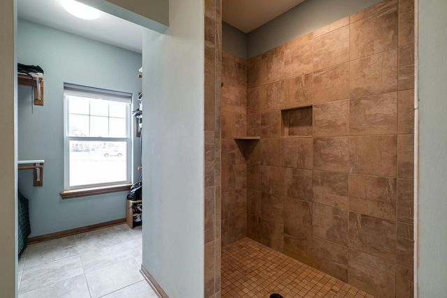 4915 Meadowview COURT, Grafton, WI 53024