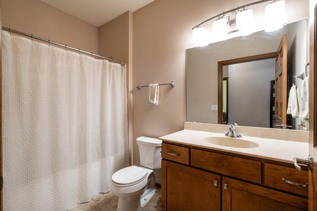 4915 Meadowview COURT, Grafton, WI 53024