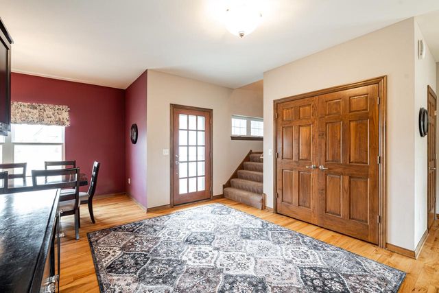 4915 Meadowview COURT, Grafton, WI 53024