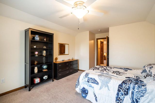 4915 Meadowview COURT, Grafton, WI 53024