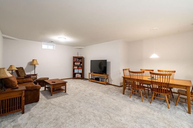 4915 Meadowview COURT, Grafton, WI 53024