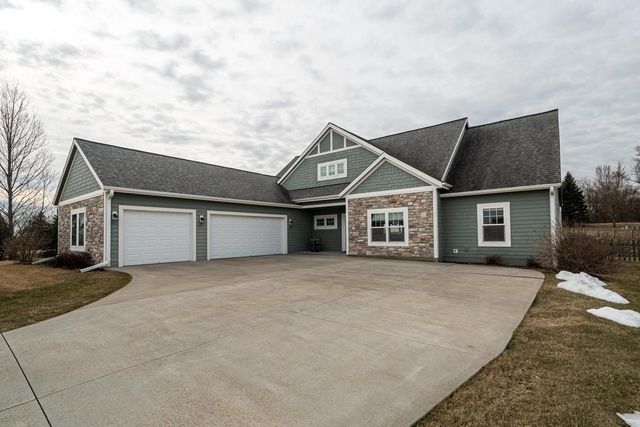 4915 Meadowview COURT, Grafton, WI 53024
