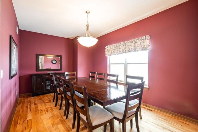 4915 Meadowview COURT, Grafton, WI 53024