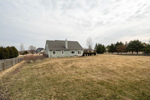 4915 Meadowview COURT, Grafton, WI 53024