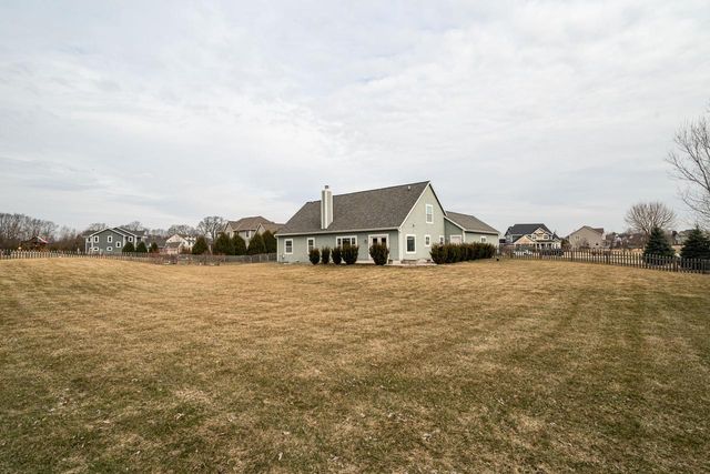 4915 Meadowview COURT, Grafton, WI 53024