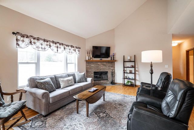 4915 Meadowview COURT, Grafton, WI 53024