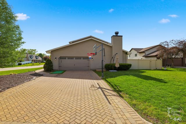 417 N Thames Court, Bourbonnais, IL 60914