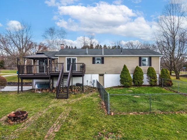 2190 Waterbury Drive, Uniontown, OH 44685