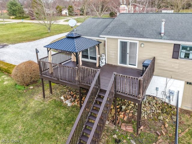 2190 Waterbury Drive, Uniontown, OH 44685