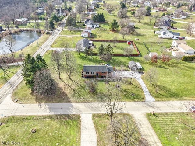 2190 Waterbury Drive, Uniontown, OH 44685