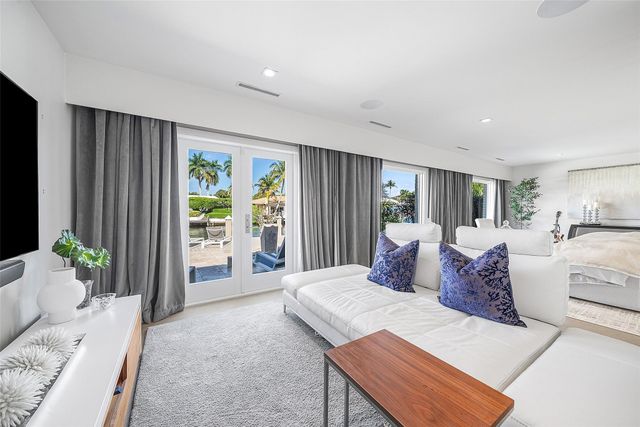 2855 NE 35th Street, Fort Lauderdale, FL 33306